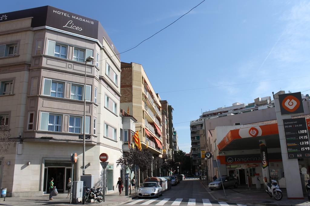 Hotel Madanis Liceo L'Hospitalet de Llobregat Exteriör bild