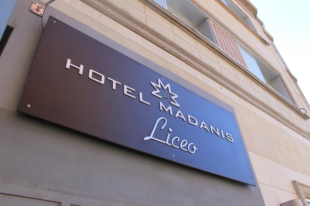 Hotel Madanis Liceo L'Hospitalet de Llobregat Exteriör bild